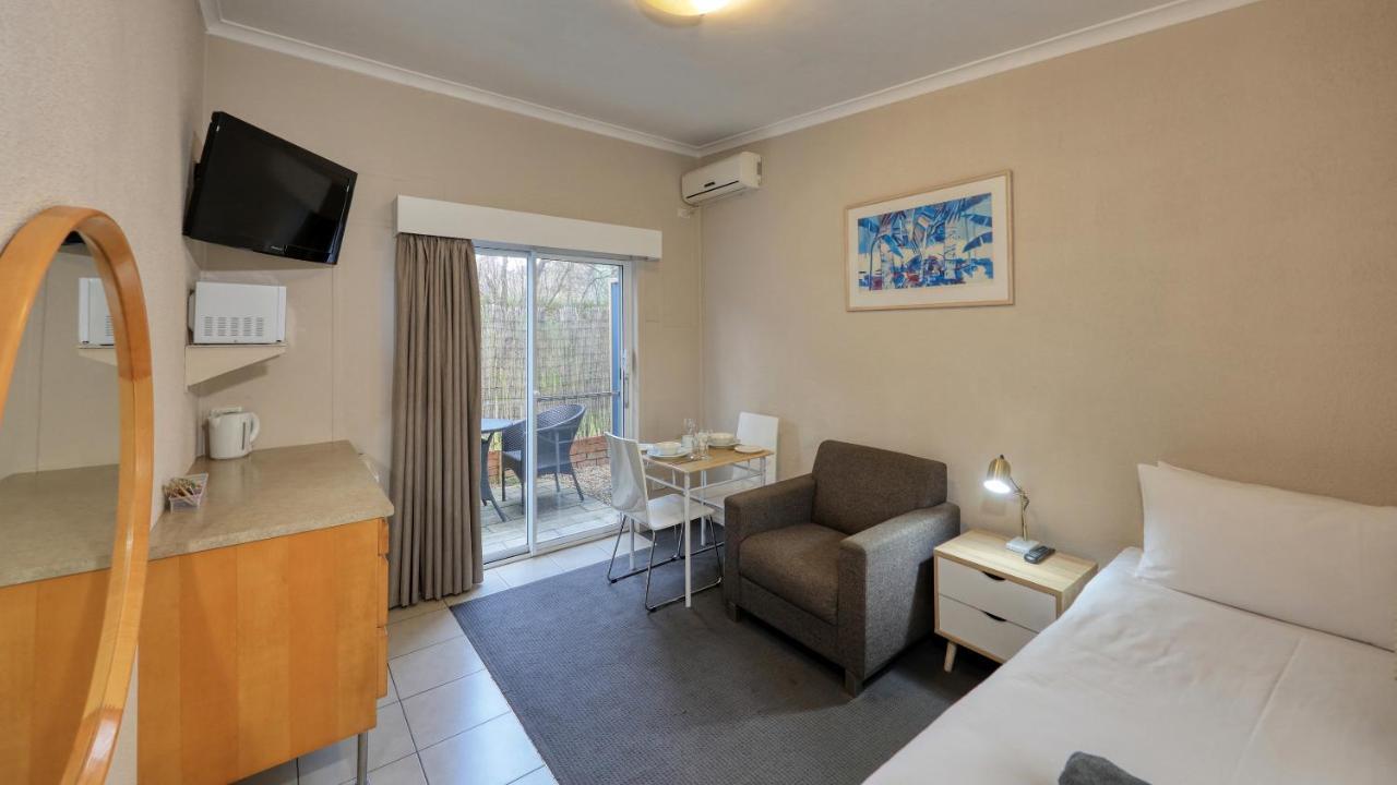 Hamilton Hume Motor Inn Yass Eksteriør bilde