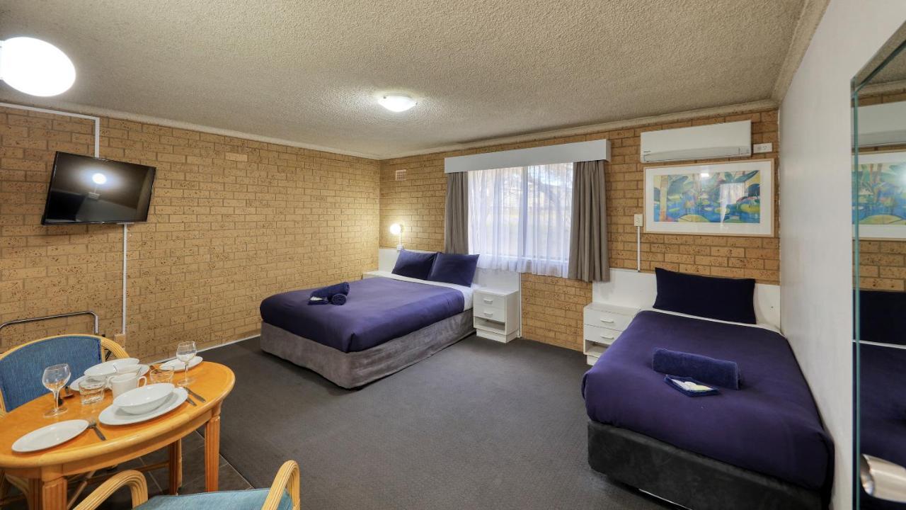 Hamilton Hume Motor Inn Yass Eksteriør bilde